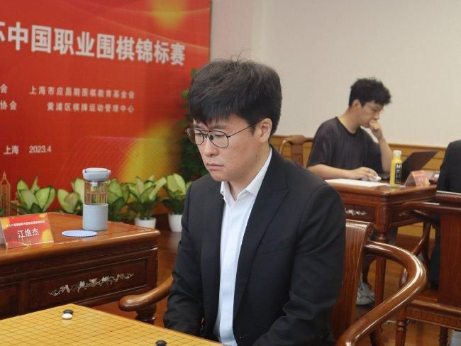 国产大尺度吃奶无遮无挡
